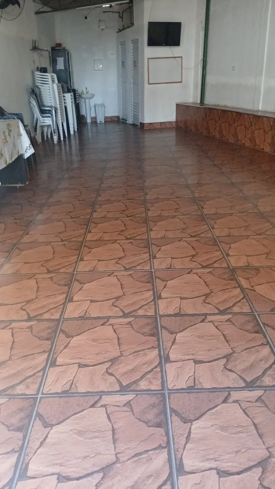 Imagem ilustrativa de limpeza completa casas app escritório salão comercial