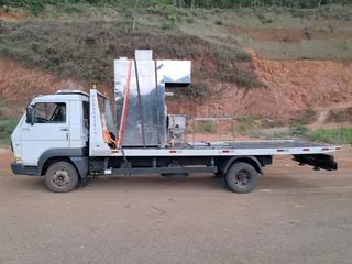 Servico Caminhao Reboque e Transporte de Máquinas 