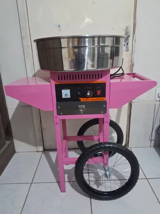 Operador de Carrinho de Algodão Doce